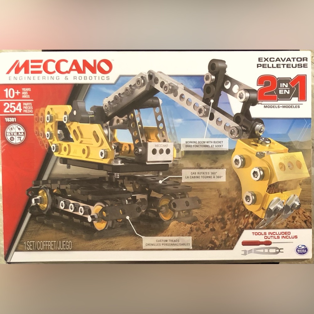 Meccano #16301 Excavator / Bulldozer 2-in-1 Models . New in Box.